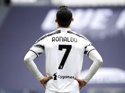 Juventus Menang Lawan Genoa, Ronaldo Ngamuk Tonjok Tembok?