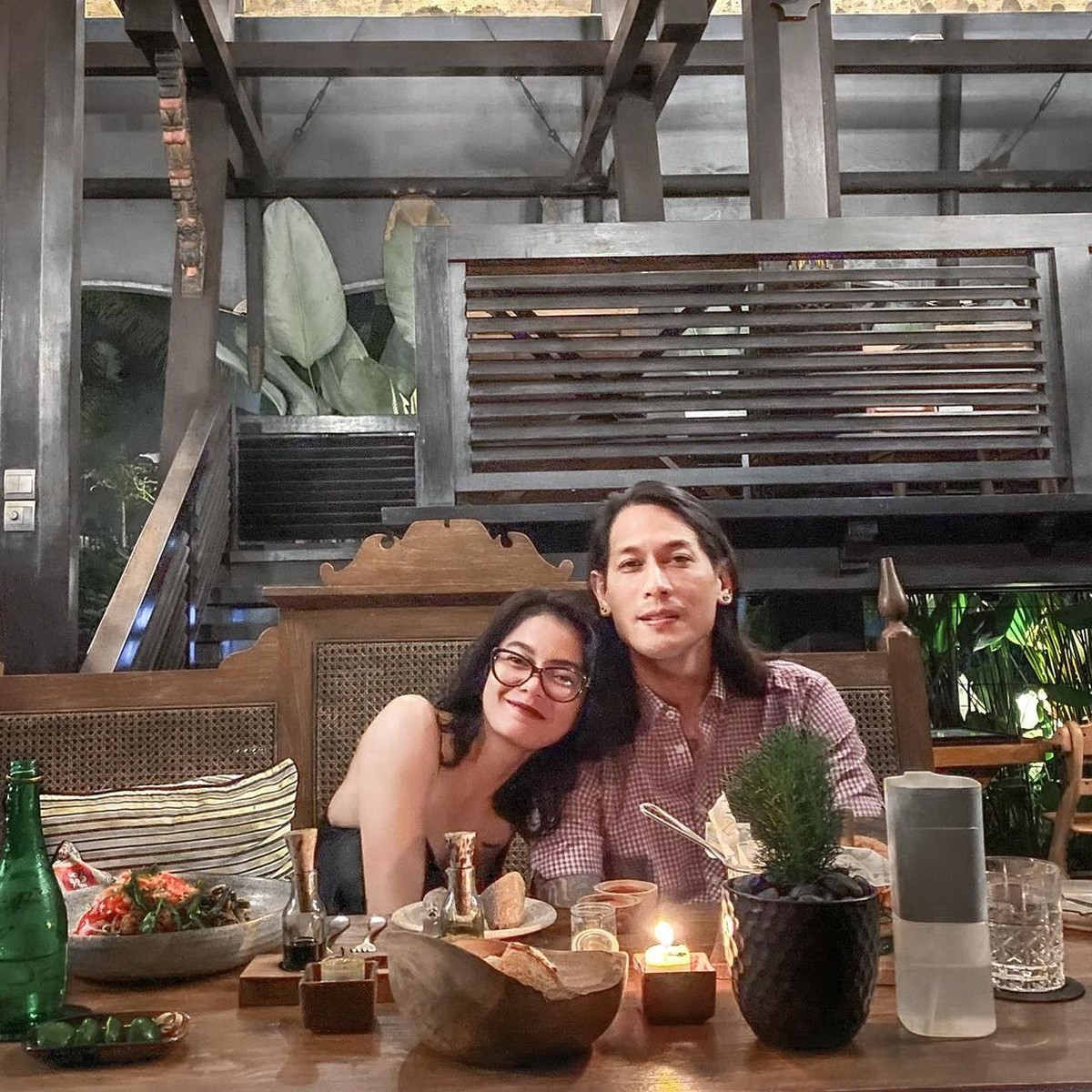 Citra Anindya baru-baru ini mengaku telah dinikahi oleh Chef Juna&period; Yuk intip kemesraan mereka berdua&excl;