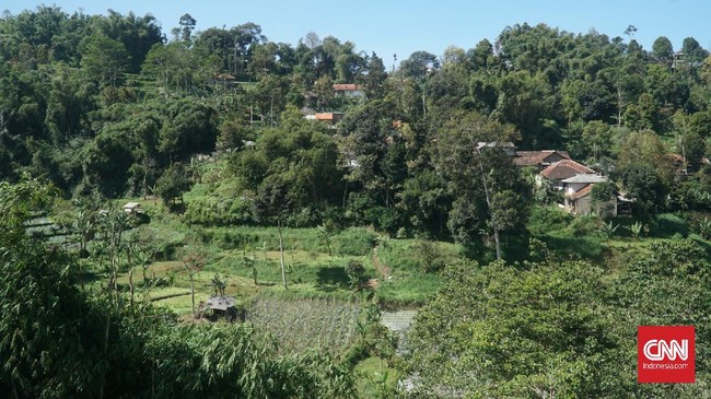 Warga Kampung Muril membuka memori pedih saat gempa akibat Sesar Lembang, menghancurkan ratusan rumah saat Ramadan satu dasawarsa lalu.