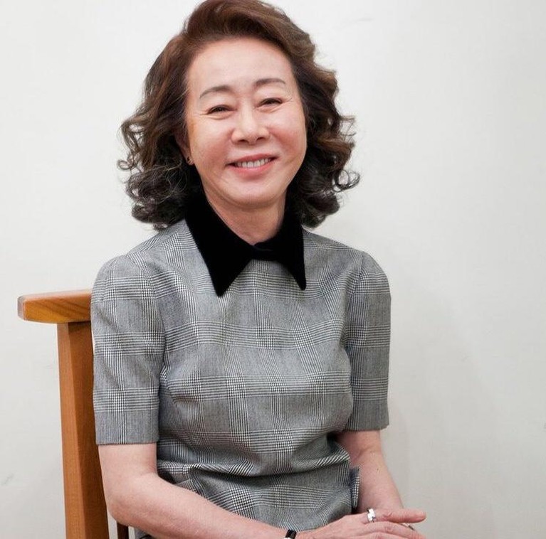 Potret Youn Yuh Jung Youn Yuh-jung mendadak viral karena ia merupakan Aktris Korea pertama yang menang di BAFTA. Berikut inilah sosok Youn Yuh-jung!