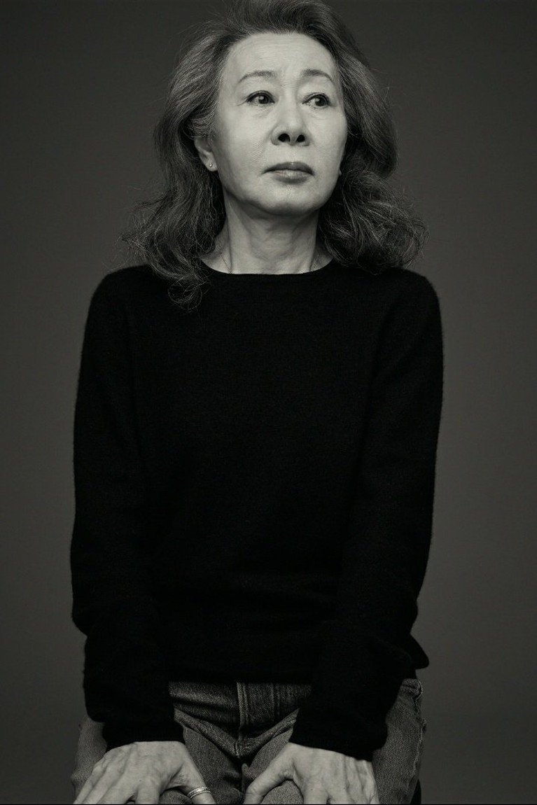 Potret Youn Yuh Jung Youn Yuh-jung mendadak viral karena ia merupakan Aktris Korea pertama yang menang di BAFTA. Berikut inilah sosok Youn Yuh-jung!