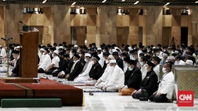 Kemenag Sebut Pakai Masker saat Salat Tetap Sah