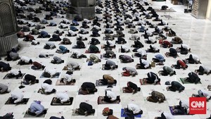 Menyikapi Perbedaan Pandangan soal Salat Tarawih saat Pandemi