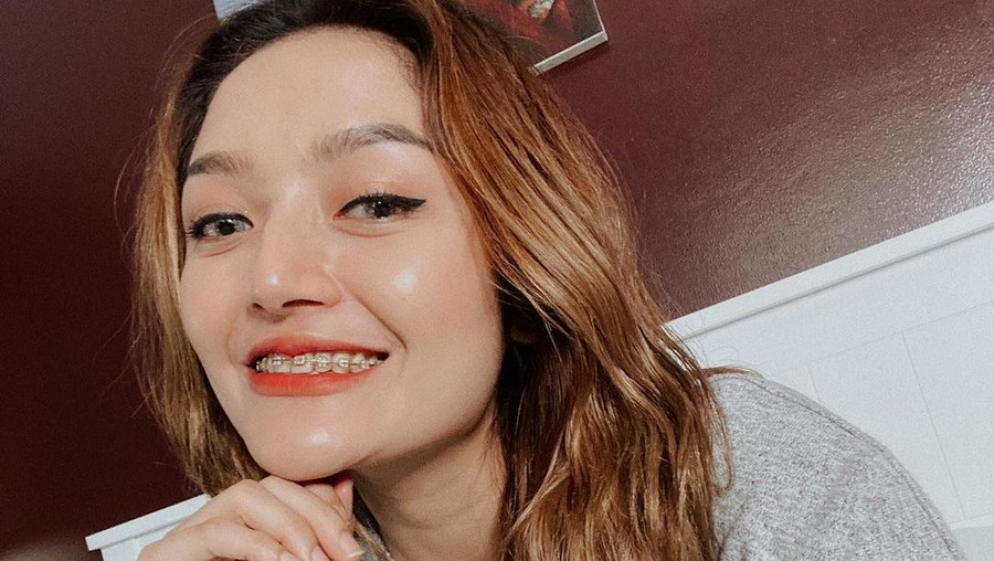 Siti Badriah disebut Lesti Kejora sebagai penyanyi dangdut dengan suara paling jelek. Berikut ini potret Siti Badriah!