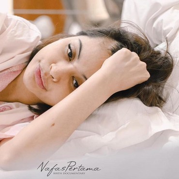 Cerita Perjuangan 36 Jam Tiwi Eks T2 Lahirkan Anak ke-2