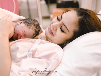 Tiwi Eks T2 Melahirkan Anak Kedua, Berjuang 36 Jam dan Penuh Drama