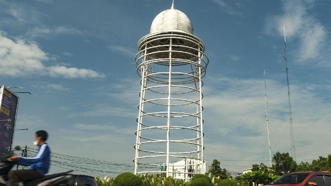 Pemprov Banten mengklaim Tugu Pamulang sudah direncakan untuk diperbaiki, namun anggaran dialihkan untuk penanggulangan pandemi.