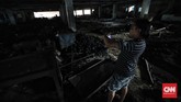 FOTO: Hangus dan Jelaga Sisa Kebakaran Pasar Minggu Pasar Inpres Pasar Minggu, Jakarta Selatan hangus dilalap si jago merah. Kebakaran terjadi Senin (12/4) malam membuat pedagang kehilangan kios tempat berjualan.