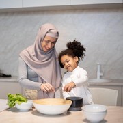 5 Langkah Mudah Ajak Si Kecil Puasa Ramadan Tanpa Paksaan