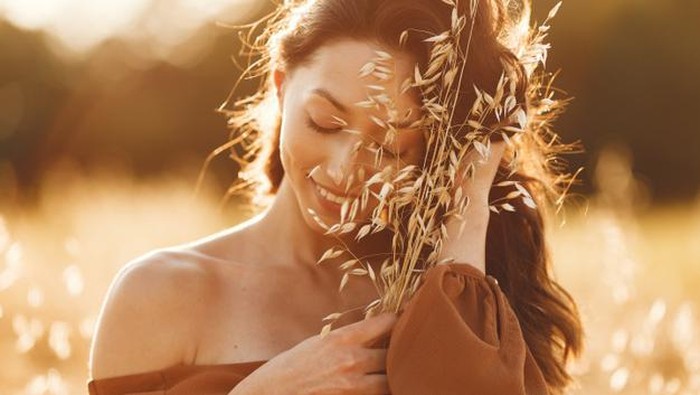 5 Zodiak Ini Dikenal Paling Malu-Malu Kucing Saat Bertemu Orang