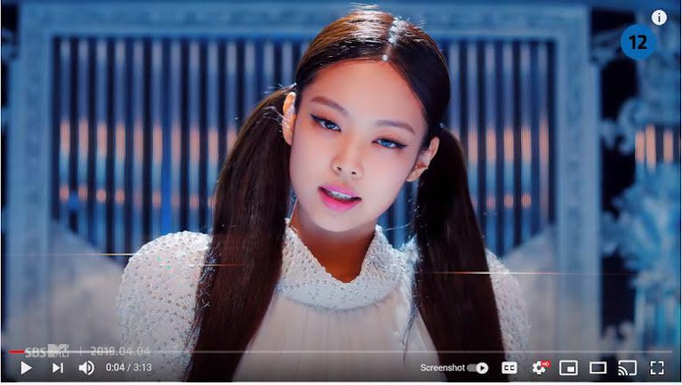 8 MV K-Pop yang Masuk Klub Miliaran Penayangan YouTube Ada 8 video musik K-Pop yang masuk kedalam Klub Miliaran Penayangan YouTube eksklusif situs. Yuk simak MV apa saja!