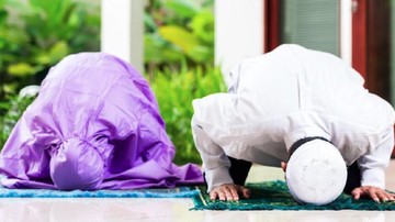 ARTI DAN MANFAAT MEMBACA DOA QUNUT SETELAH SOLAT SUBUH