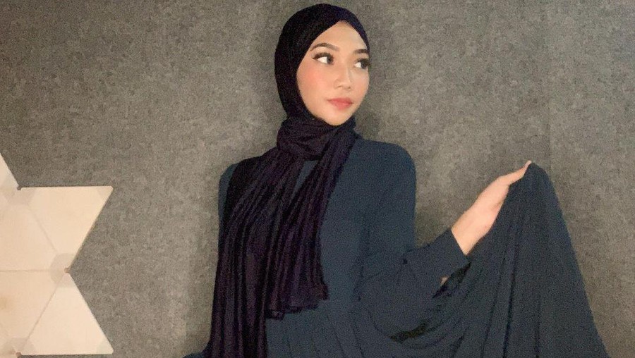 Cindy Caroline mualaf.