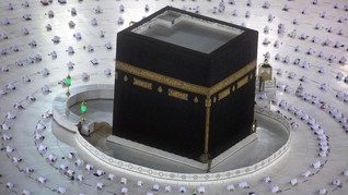 FOTO: Khidmat Ibadah Hari Perdana Ramadan di Masjidil Haram
