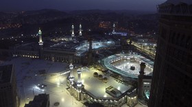 Rentetan Serangan ke Masjidil Haram, Bom hingga Pria Berpisau