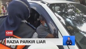 VIDEO: Razia Parkir Liar, Kakek Berusaha Kabur