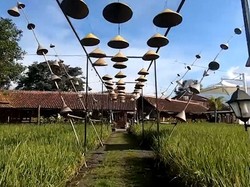 Celebrity on Vacation: Viral Persawahan Garut Bergaya Bali