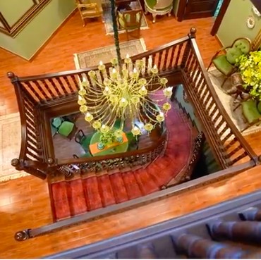 Berlapis Emas, Intip 7 Potret Rumah Mewah Tasya Farasya & Suami bak 'Disneyland Indonesia'