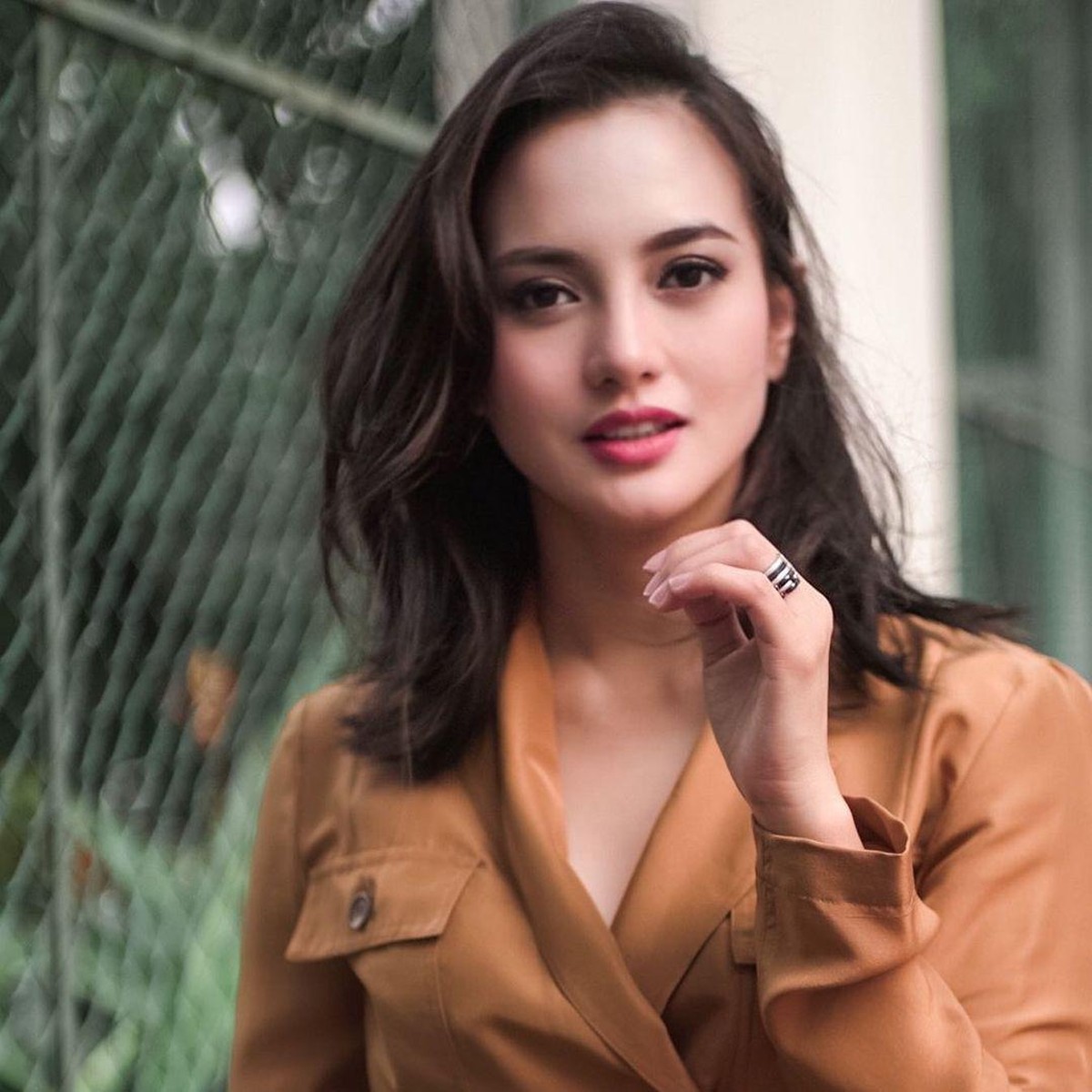 Ririn Ekawati kini dikabarkan tengah berbadan dua&period; Yuk kita intip potret cantik Ririn&excl;