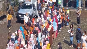 VIDEO: Picu Kerumunan, Pencairan Dana Bantuan Dibubarkan