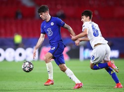 Pulisic Tak Masalah Main Bertahan demi Chelsea Singkirkan Porto