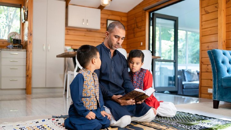 Reading Quran during Ramadan.