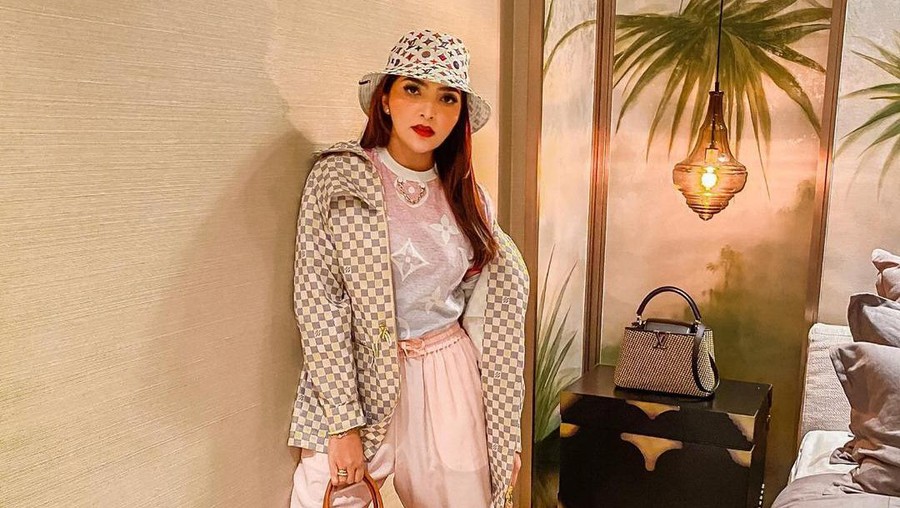 Artis Indonesia di Preview Louis Vuitton