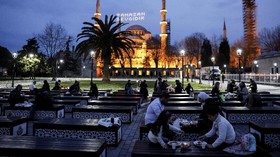 Hati Rindu Brebes Aldi Meski Lebaran di Istanbul