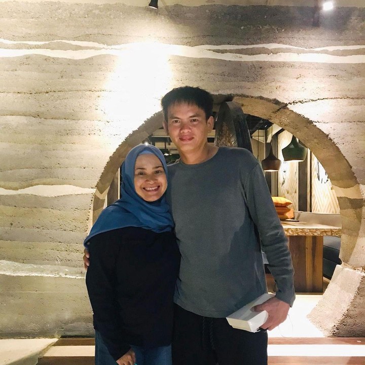 <p>Ikke Nurjanah dan Karlie Fu menikah pada 29 Januari 2021. Keduanya hanya melangsungkan akad nikah. (Foto: Instagram @karliefu_)</p>