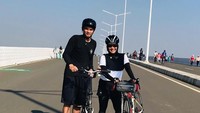 <p>Sama-sama memiliki hobi bersepeda, Ikke Nurjanah dan Karlie Fu dipertemukan pertama kali karena hobinya itu. (Foto: Instagram @karliefu_)</p>