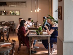 10 Tempat Makan di Solo yang Murah, Bisa untuk Keluarga dan Rombongan
