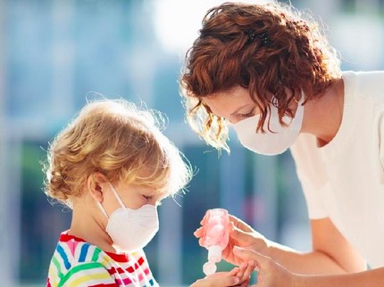 Membuat Hand Sanitizer Sendiri di Rumah Bareng Si Kecil yuk, Bun