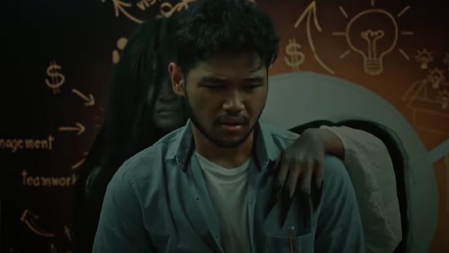 Jangan Sendirian merupakan film horor terbaru Indonesia yang tayang beberapa waktu lalu.