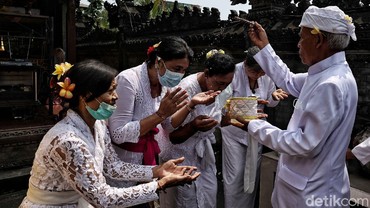 30 Ucapan Hari Raya Galungan 2023 yang Mengandung Makna Penuh Keberkahan