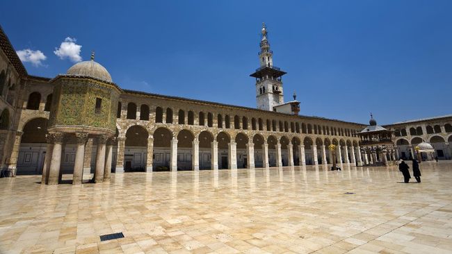 CNN Indonesia akan menggelar program dakwah Islam bertajuk Gapai Kemuliaan Roadshow pada Sabtu (25/11) di Masjid BT Al-Amin Purwakarta.