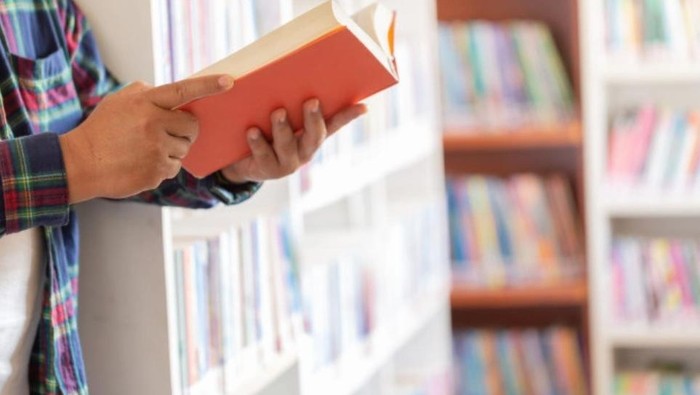 Ngabuburit Sambil Baca Buku/freepik.com