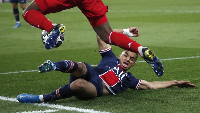 Paris Saint-Germain (PSG) sudah menjejakkan kaki ke babak semifinal Liga Champions. Namun mereka terbilang lemah di kandang.