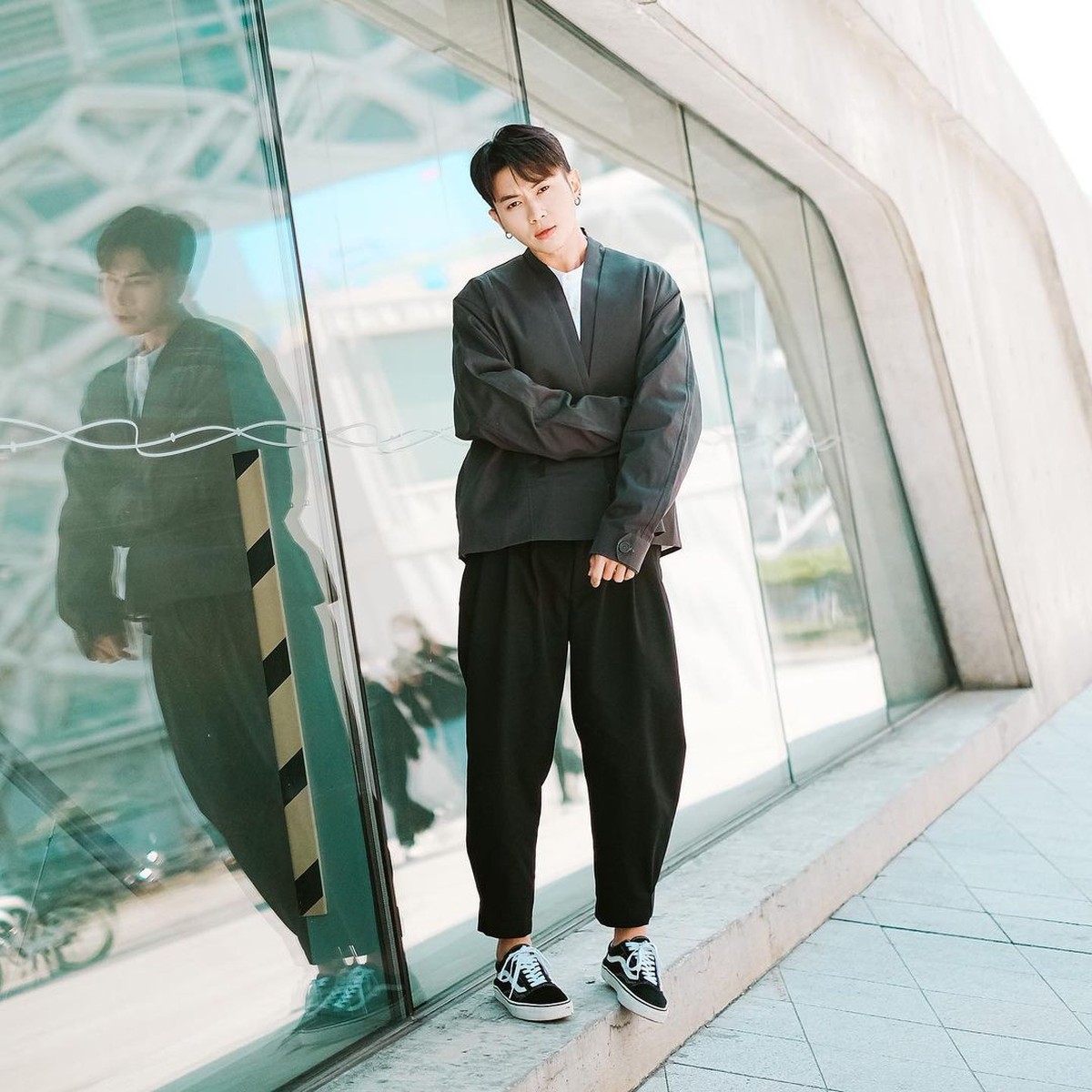 Mengejutkan&comma; Rafael Tan pernah menjalani 3 agama sekaligus&period; Berikut potret Rafael Tan&excl;