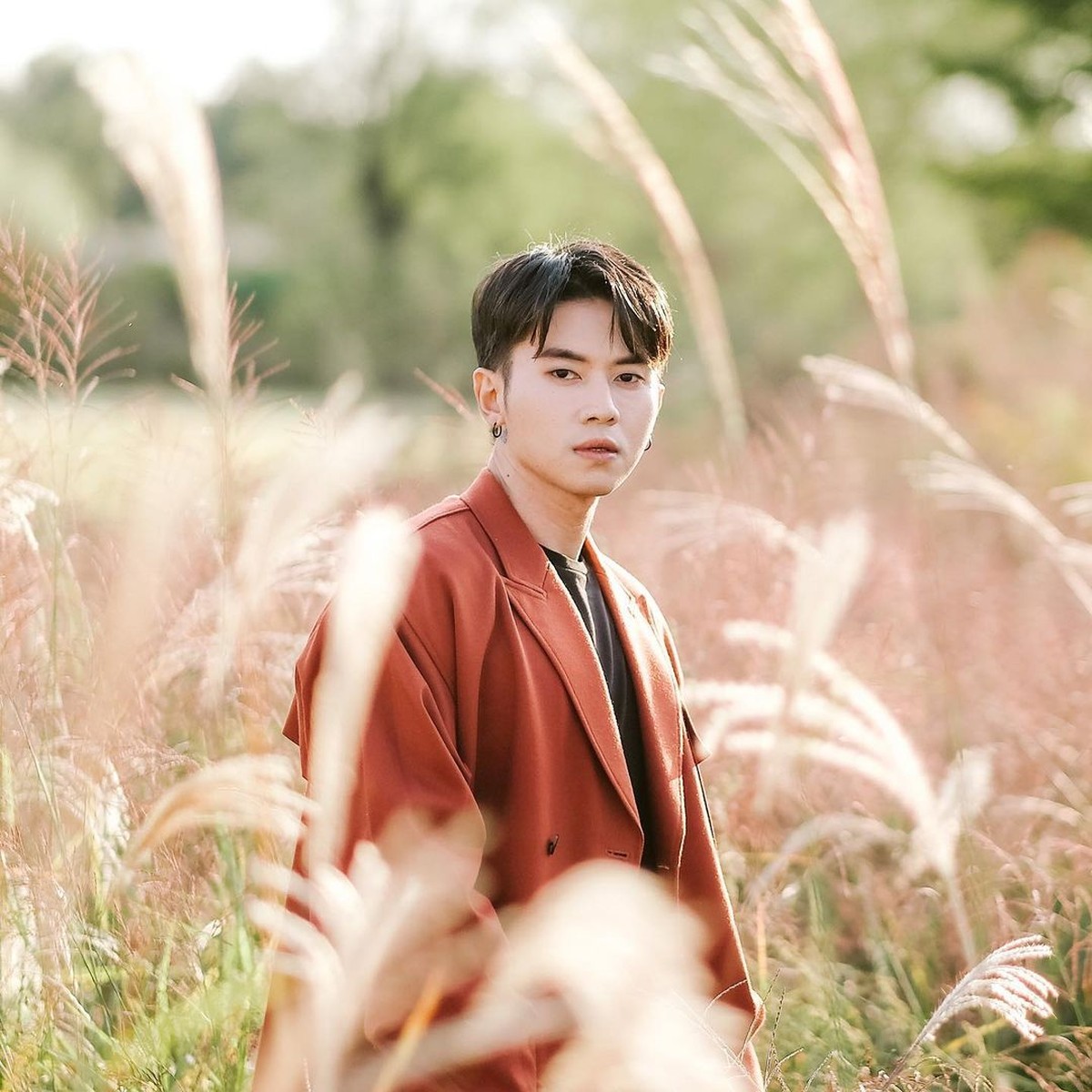 Mengejutkan&comma; Rafael Tan pernah menjalani 3 agama sekaligus&period; Berikut potret Rafael Tan&excl;