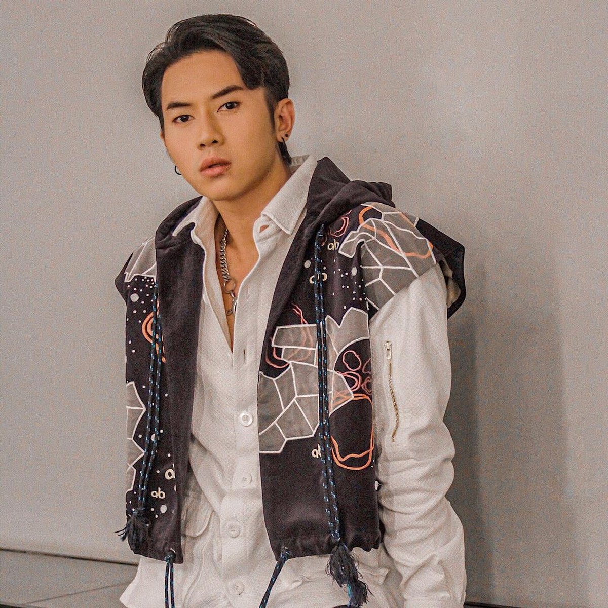 Mengejutkan&comma; Rafael Tan pernah menjalani 3 agama sekaligus&period; Berikut potret Rafael Tan&excl;