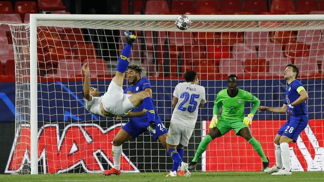 Gol Salto Pemain Porto Buat Manajer Chelsea Berkeringat Mehdi Taremi memastikan kemenangan Porto 1-0 atas Chelsea pada leg kedua perempat final Liga Champions dengan tendangan salto di masa injury time.
