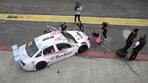 FOTO: Debut Bersejarah Tim Wanita di Balap Mobil Argentina Vitarti Girl's Team adalah tim balap pertama di Argentina yang seluruh kru dan pembalapnya adalah perempuan.