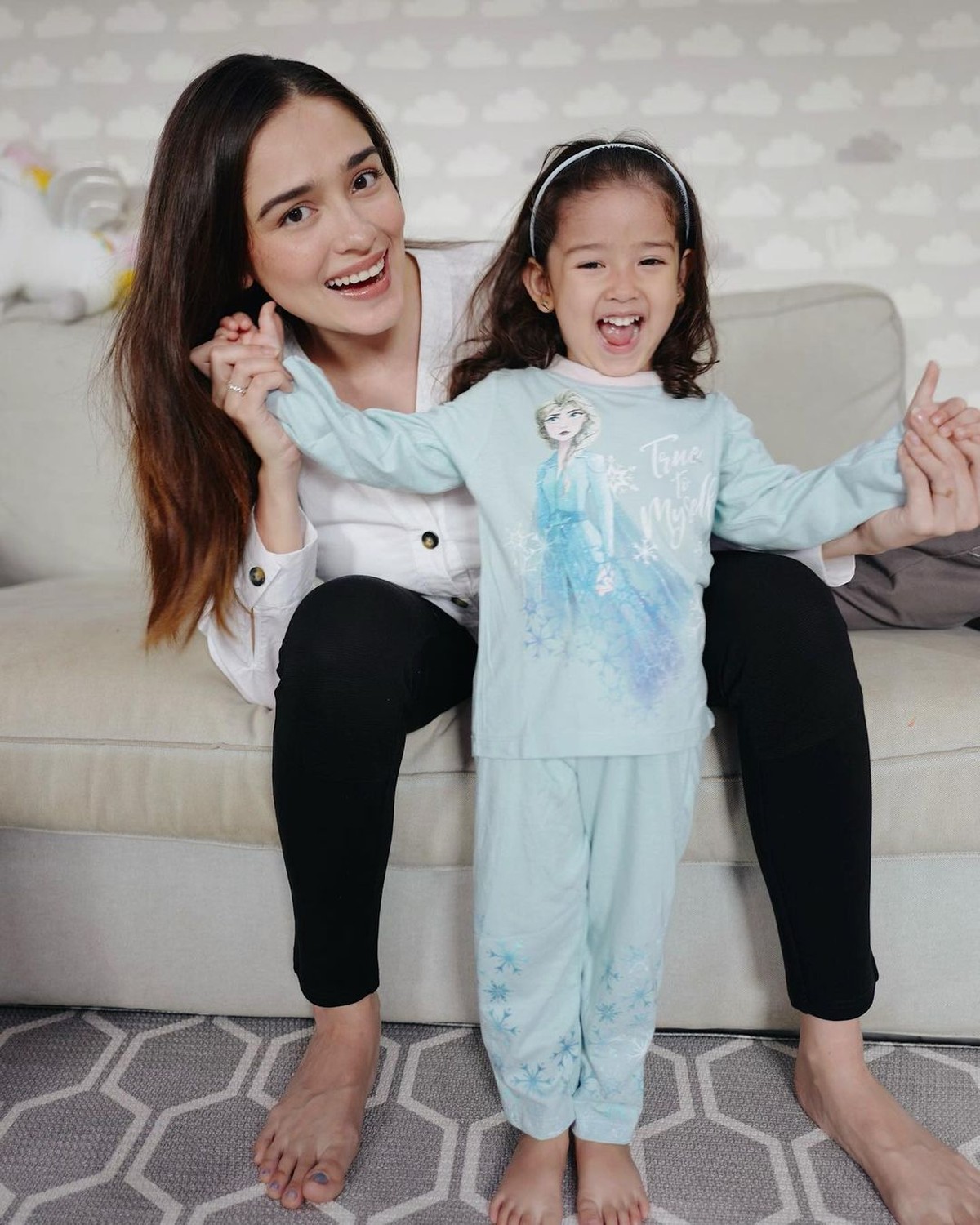 Momen kekompakkan Yasmine dan Anaknya&excl;