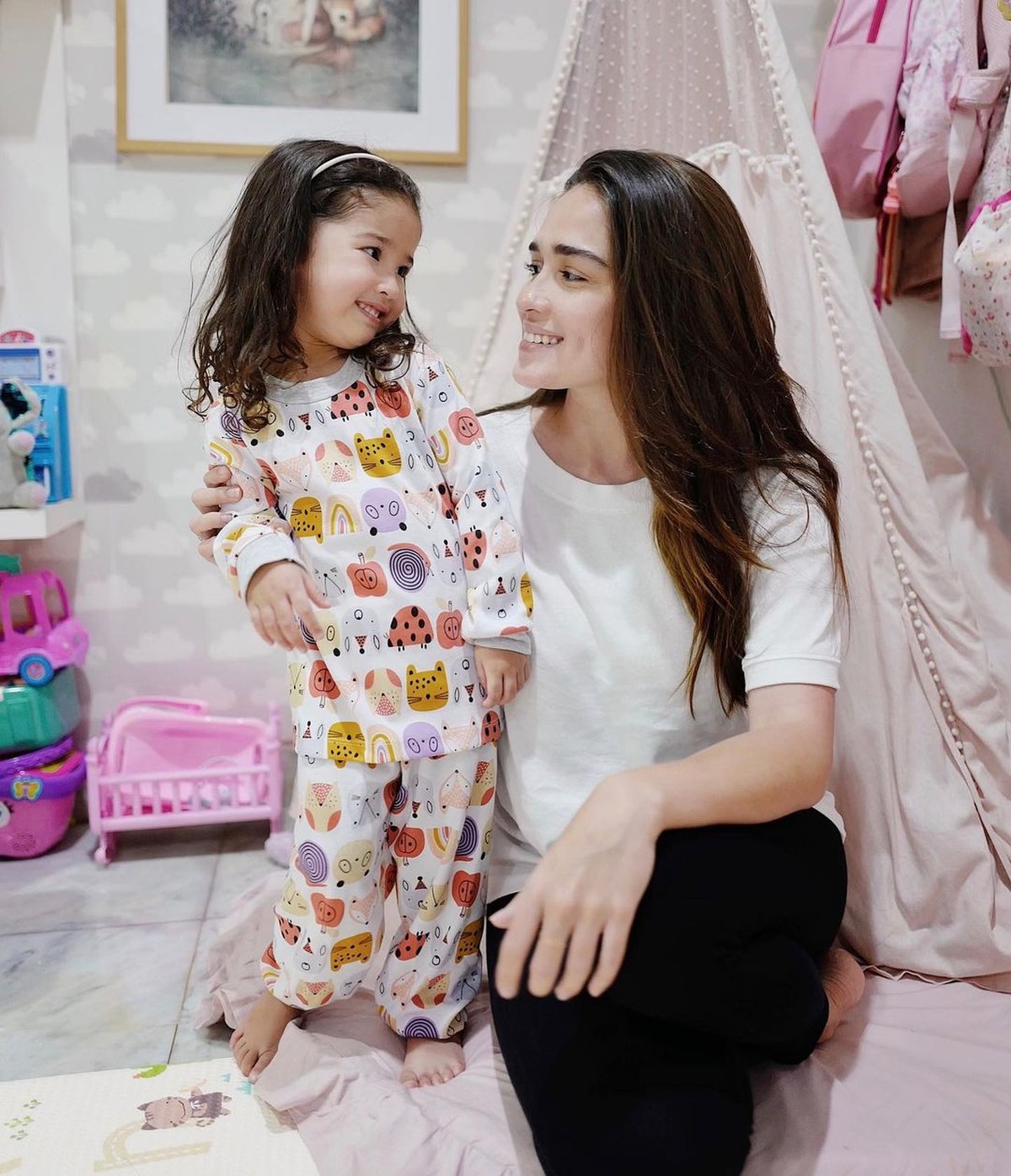 Momen kekompakkan Yasmine dan Anaknya&excl;