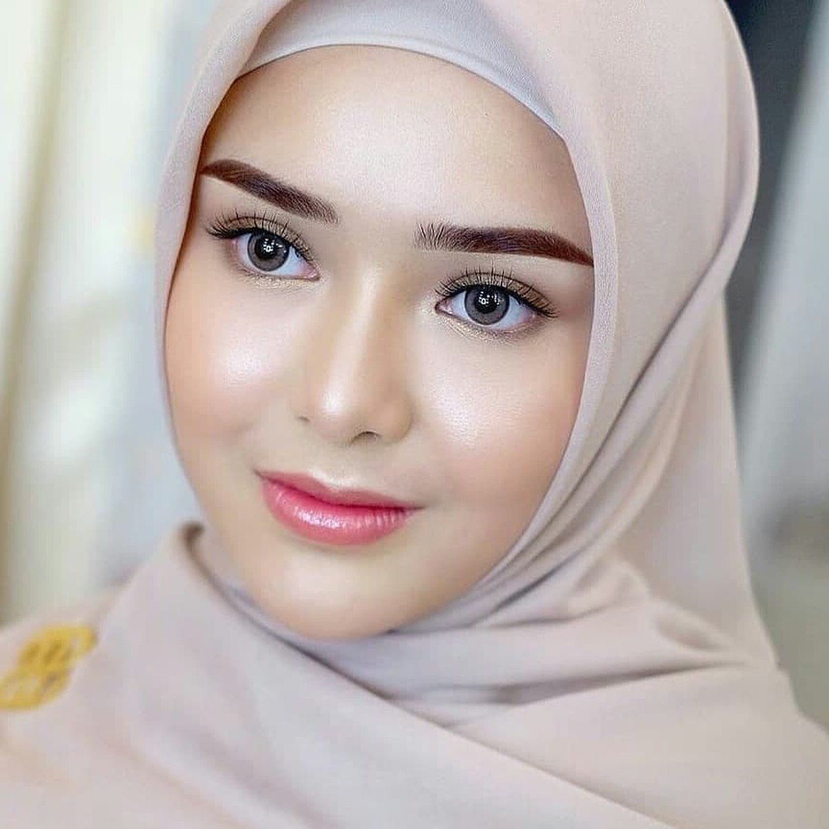 Berikut ini adalah potret Amanda Manopo mengenakan hijab&excl;