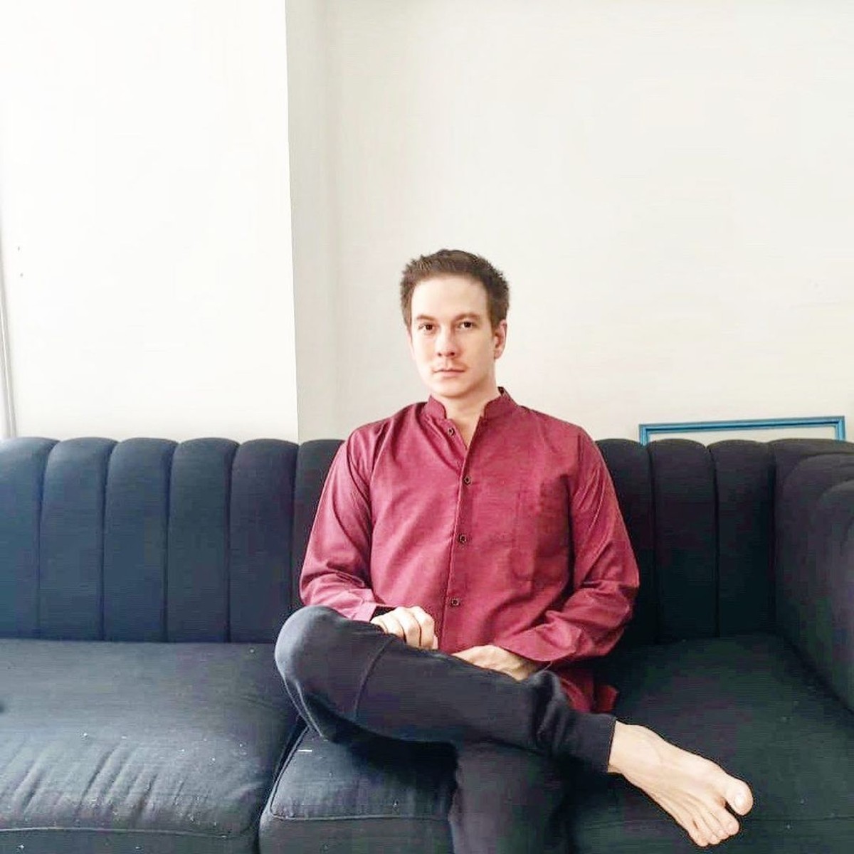 Bukan muslim Bertrand Antolin membagikan 550 Al-Quran&period; Yuk intip sosok Bertrand Antolin&excl;