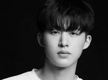 img-title Dituding Beri Hadiah dari Fans ke Pacar, B.I Bikin Penggemar Kecewa