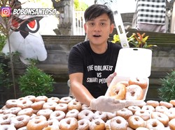 5 Momen Bobon Santoso Masak Jumbo, Seribu Bungkus Indomie hingga Donat