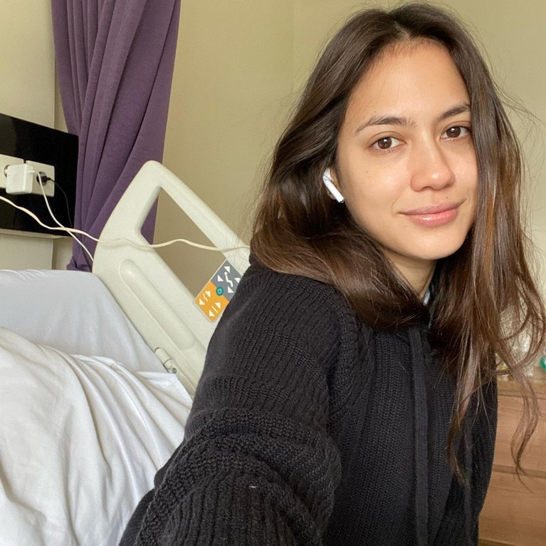 Deretan Artis yang Terpapar COVID-19 Bahkan Dinyatakam 2 Kali Positif Virus corona hingga kini masih menghantui. Berikut ini adalah deretan artis Tanah Air yang terpapar COVID-19 hingga dinyatakan 2 kali positif!