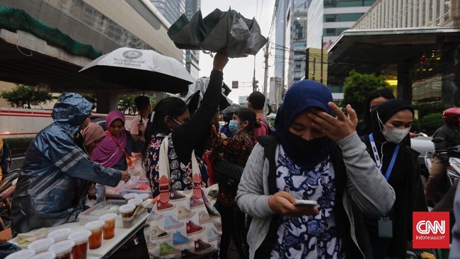 Jadwal buka puasa hari ini, Jumat 23 April 2021, untuk wilayah DKI Jakarta dan sekitarnya jatuh pada pukul 17.52 WIB.